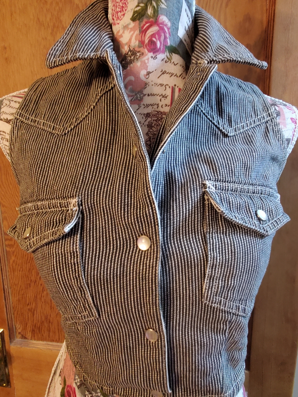 Western Style Top - Black/White, Pearl Snaps, S